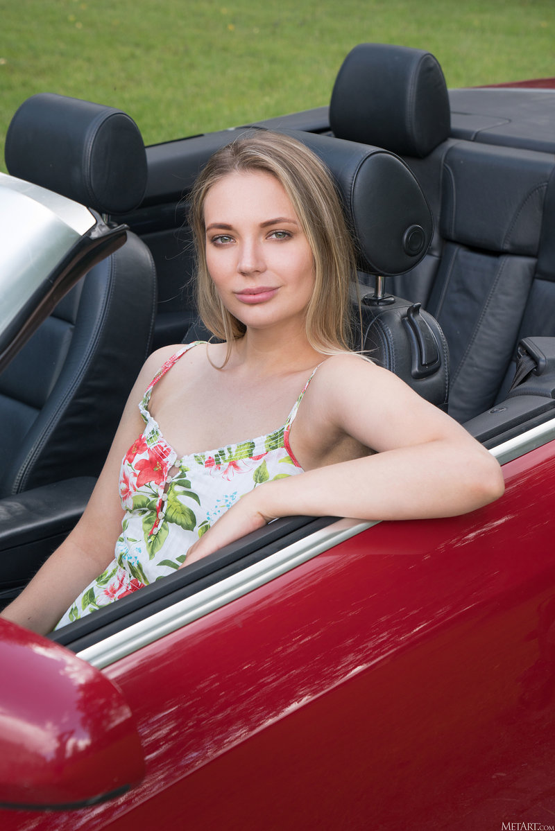 Елена, 18 лет, 1 размер груди